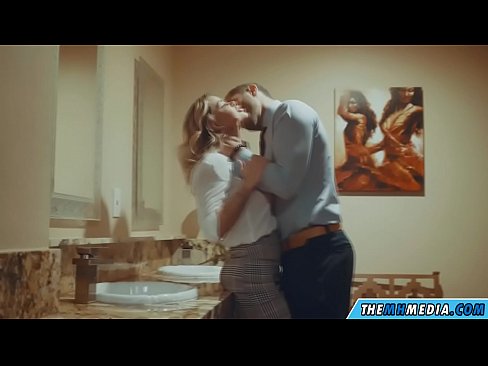 ❤️ Nuair a mheallann blonde busty tú i seomra scíthe poiblí ❤️ Físeán porn uainn ga.porn-mz-com.ru ❌️
